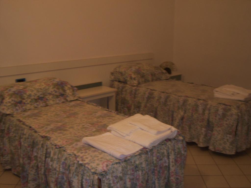 Nuovo Hotel Tripoli Settimo Vittone Quarto foto